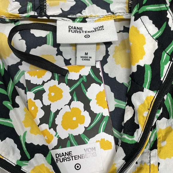 NWT Diane Von Furstenberg X Target Yellow Floral Packable Hooded Vest M - Picture 8 of 14
